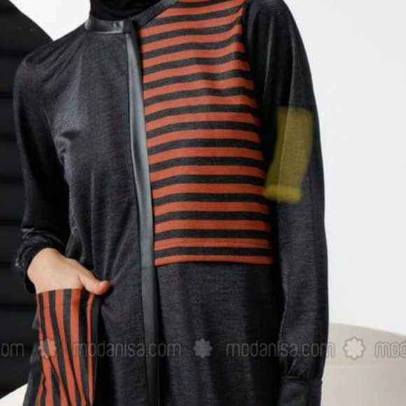 Two piece suit - size S/M - Picture 3 of 3